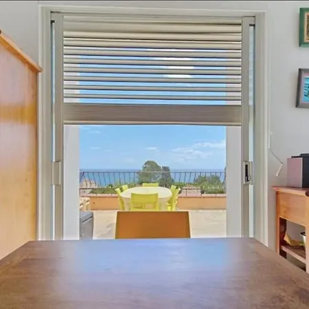 Vue Panoramique Sur Les îles De Lérins *